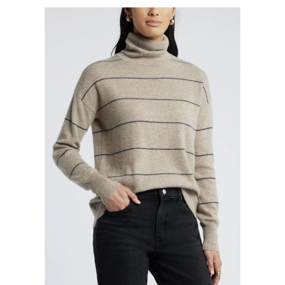 New Cashmere Turtleneck Sweater Nordstrom in Beige and Navy Spaced Stripe Large